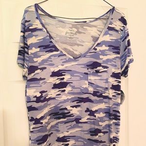 Rue21 Favorite Blue Camo V Neck Short Sleeve Shirt